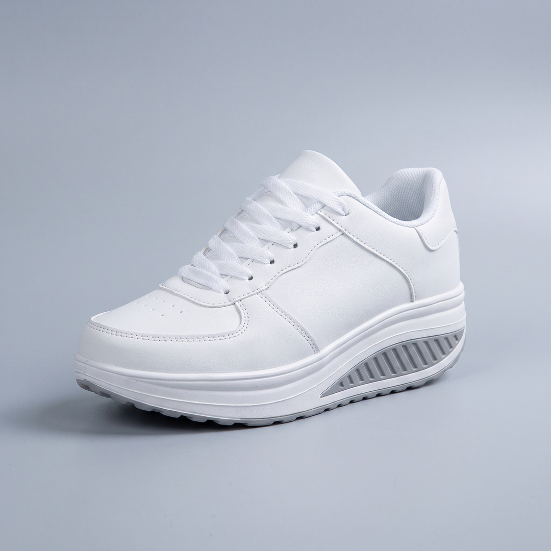 CHLOE LACE-UP TrainerS