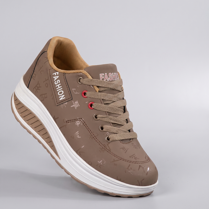 CHLOE LACE-UP TrainerS
